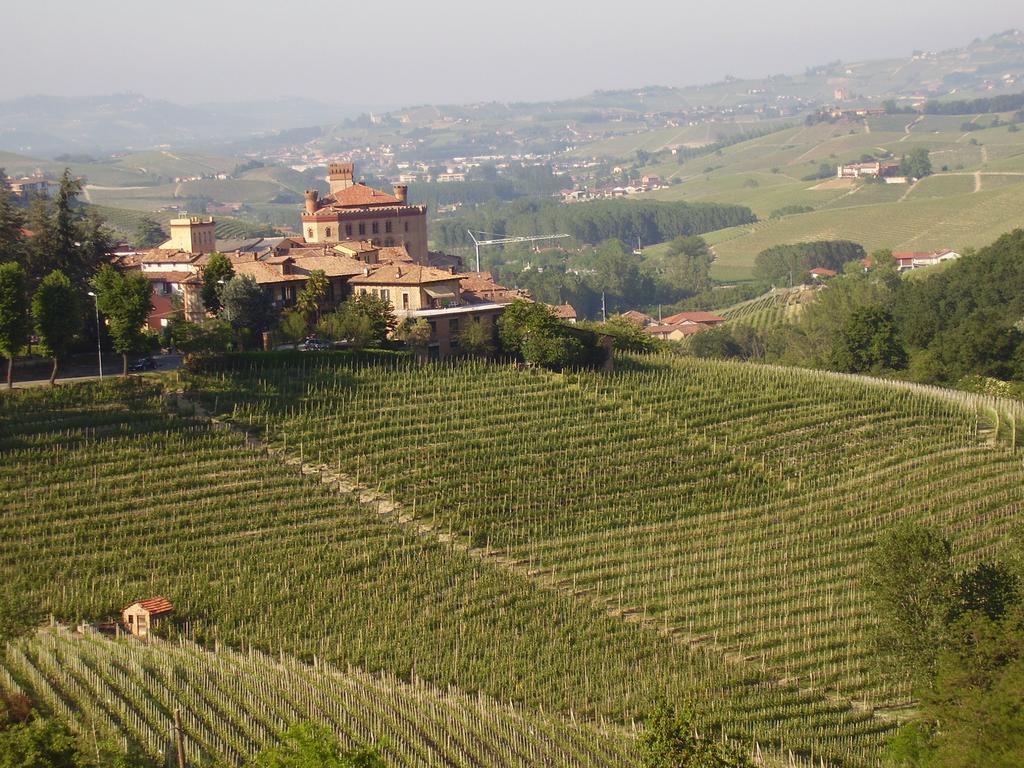Agriturismo Il Ciabot Barolo Exterior photo