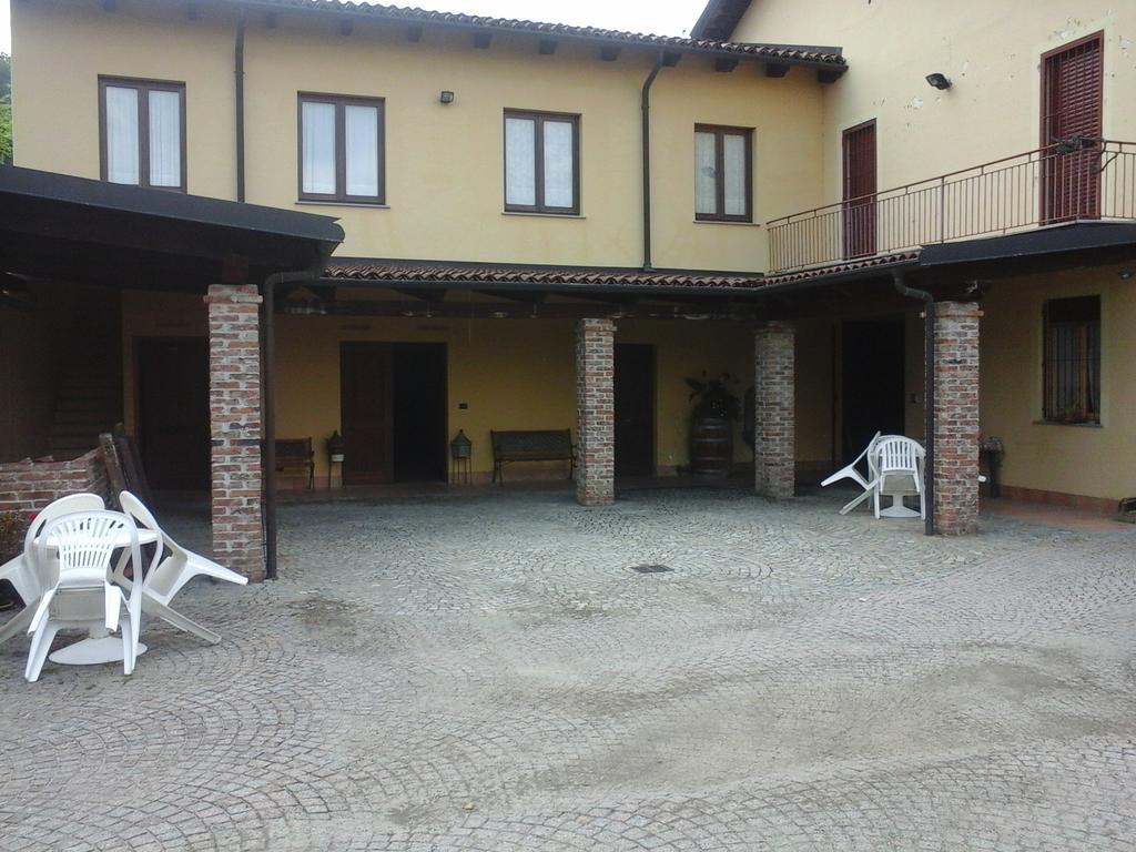 Agriturismo Il Ciabot Barolo Exterior photo